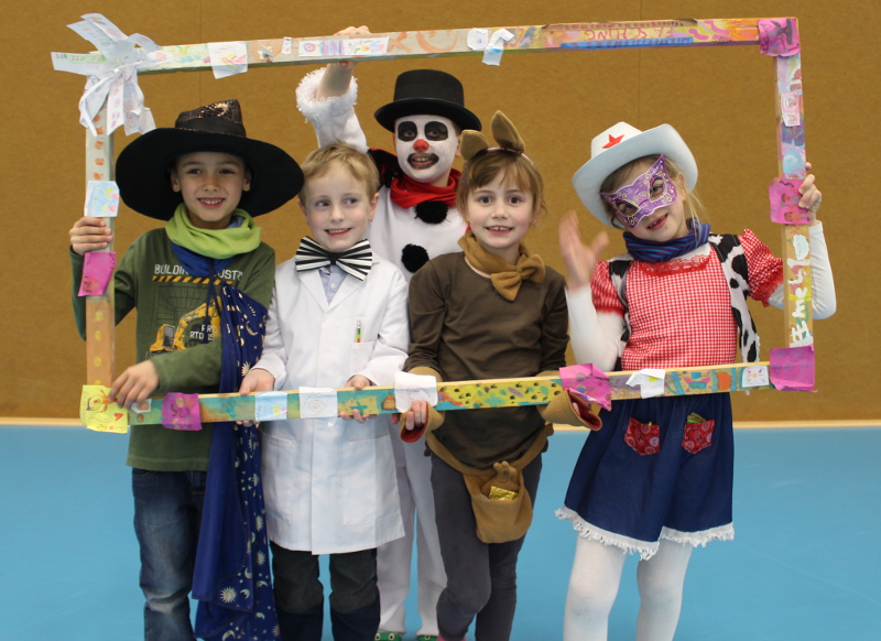 tl_files/dualingo_neu/News 2015 2016/Fasching_2.jpg